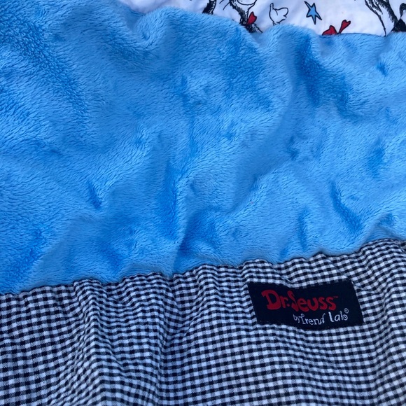 SOLD Dr. Seuss bed set - Picture 4 of 9